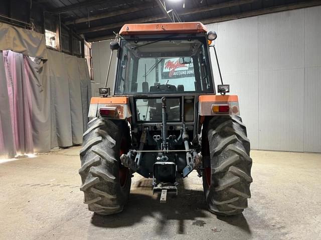 Image of Kubota M6950 equipment image 3