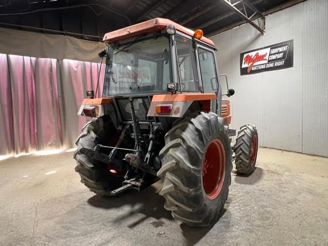 Image of Kubota M6950 equipment image 4