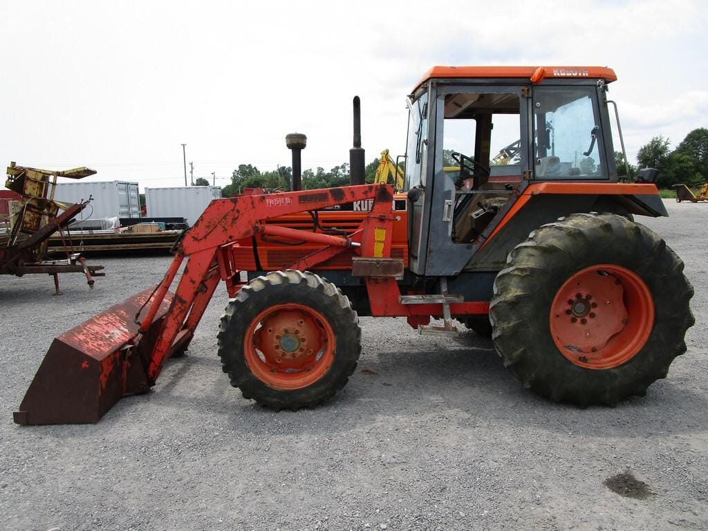 Main image Kubota M6950