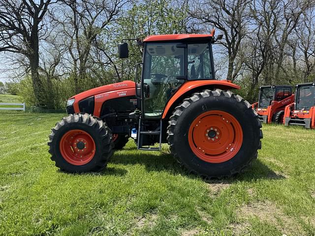 Image of Kubota M6S-111 equipment image 4