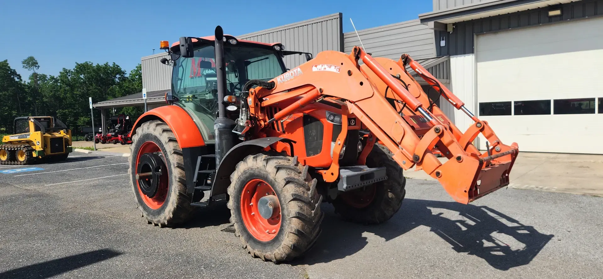 Kubota M7.131 Equipment Image0