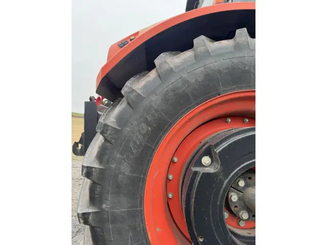 Image of Kubota M7.131 equipment image 3