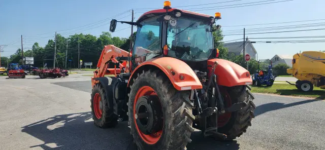 Image of Kubota M7.131 equipment image 3
