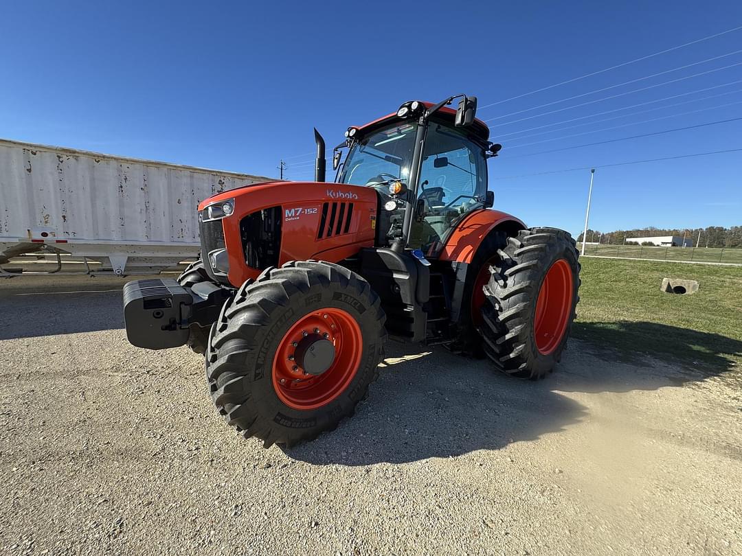 Image of Kubota M7.152 Deluxe Primary image