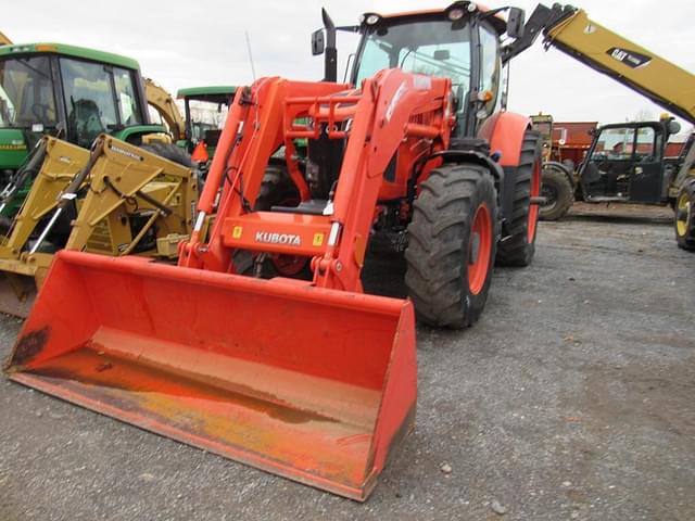 Image of Kubota M7.152 Deluxe equipment image 2