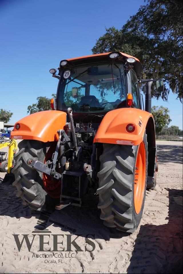 Image of Kubota M7.152 Deluxe equipment image 2