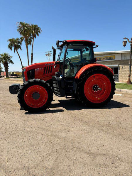 Kubota M7.152 Deluxe Equipment Image0