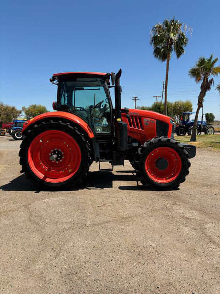 Image of Kubota M7.152 Deluxe equipment image 1