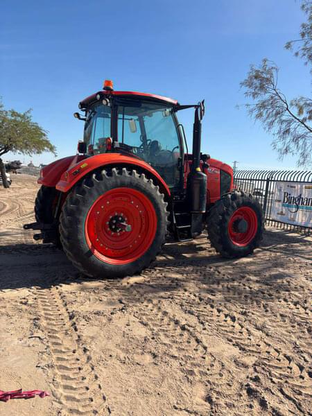 Image of Kubota M7.152 Deluxe equipment image 1