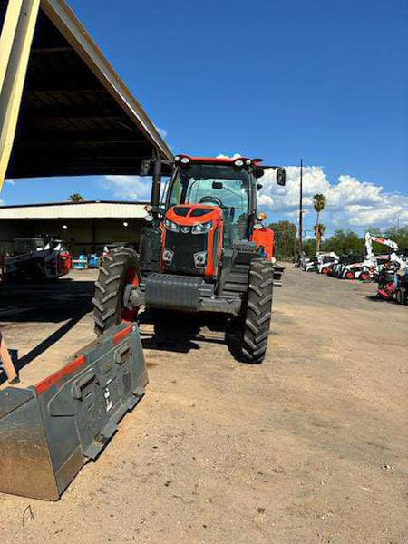 Image of Kubota M7.152 Deluxe equipment image 2