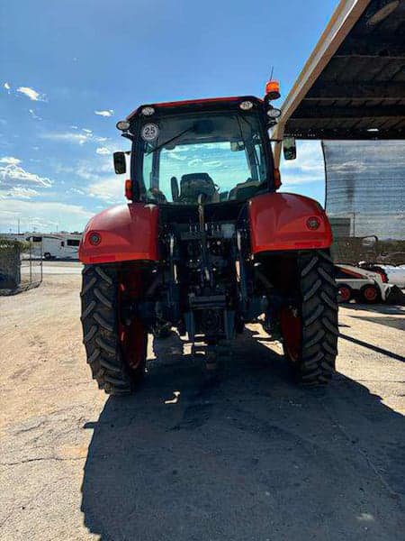 Image of Kubota M7.152 Deluxe equipment image 3