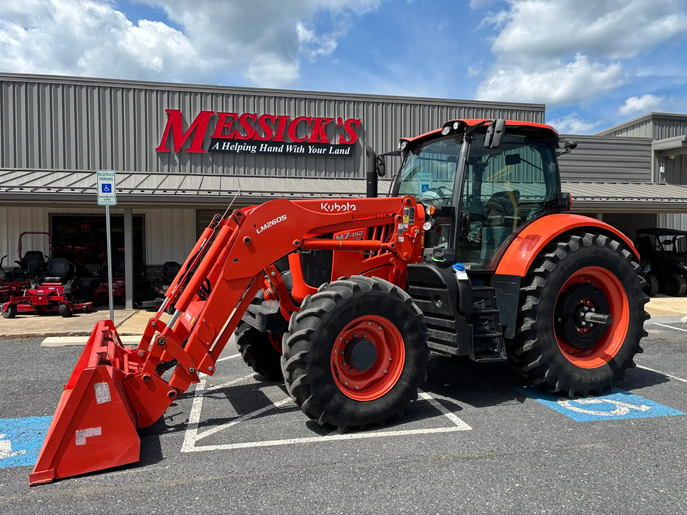Kubota M7.152 Equipment Image0