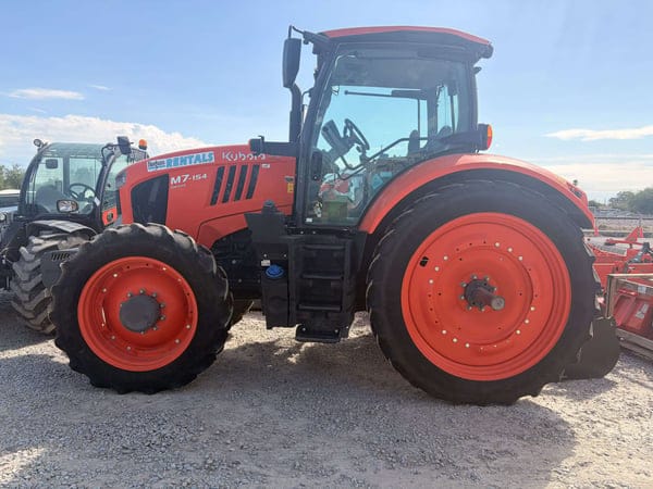 Kubota M7.154 Deluxe Equipment Image0