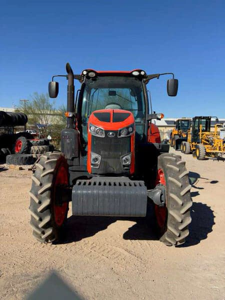 Image of Kubota M7.154 Deluxe equipment image 2