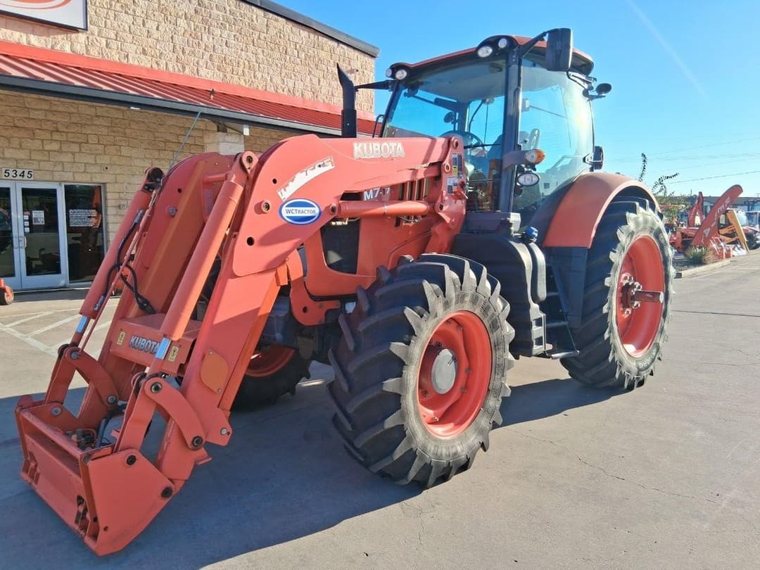 Image of Kubota M7.172 Deluxe Image 1