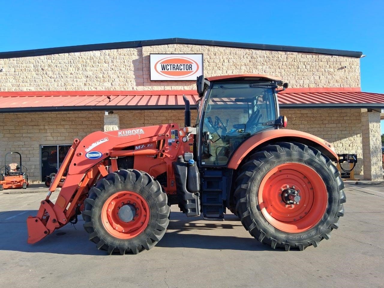 2019 Kubota M7.172 Deluxe Equipment Image0