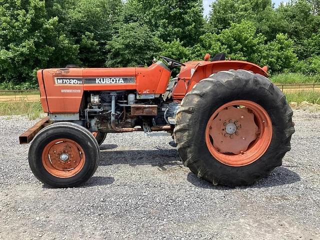 Image of Kubota M7030SU equipment image 1
