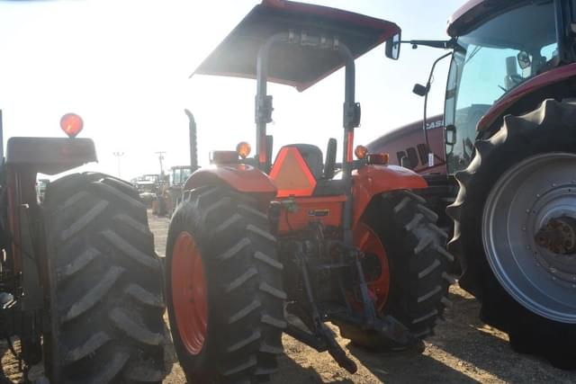 Image of Kubota M7040 equipment image 1