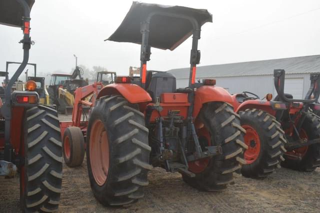 Image of Kubota M7040 equipment image 1