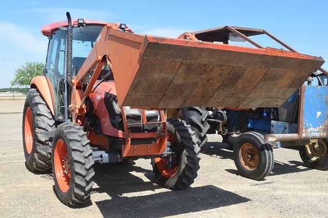 Image of Kubota M7040 equipment image 3