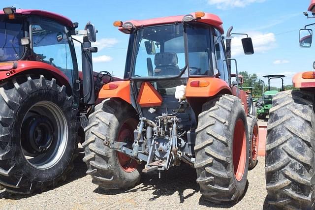 Image of Kubota M7040 equipment image 2