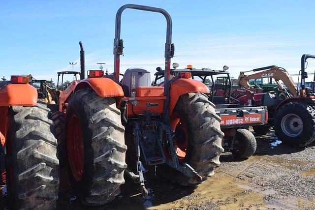 Image of Kubota M7040 equipment image 1