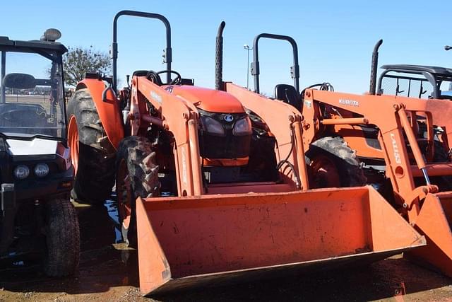 Image of Kubota M7040 equipment image 3