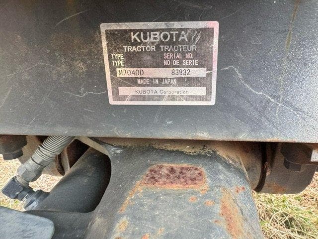 Image of Kubota M7040 equipment image 2
