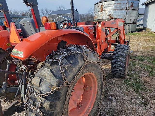 Image of Kubota M7040 equipment image 2