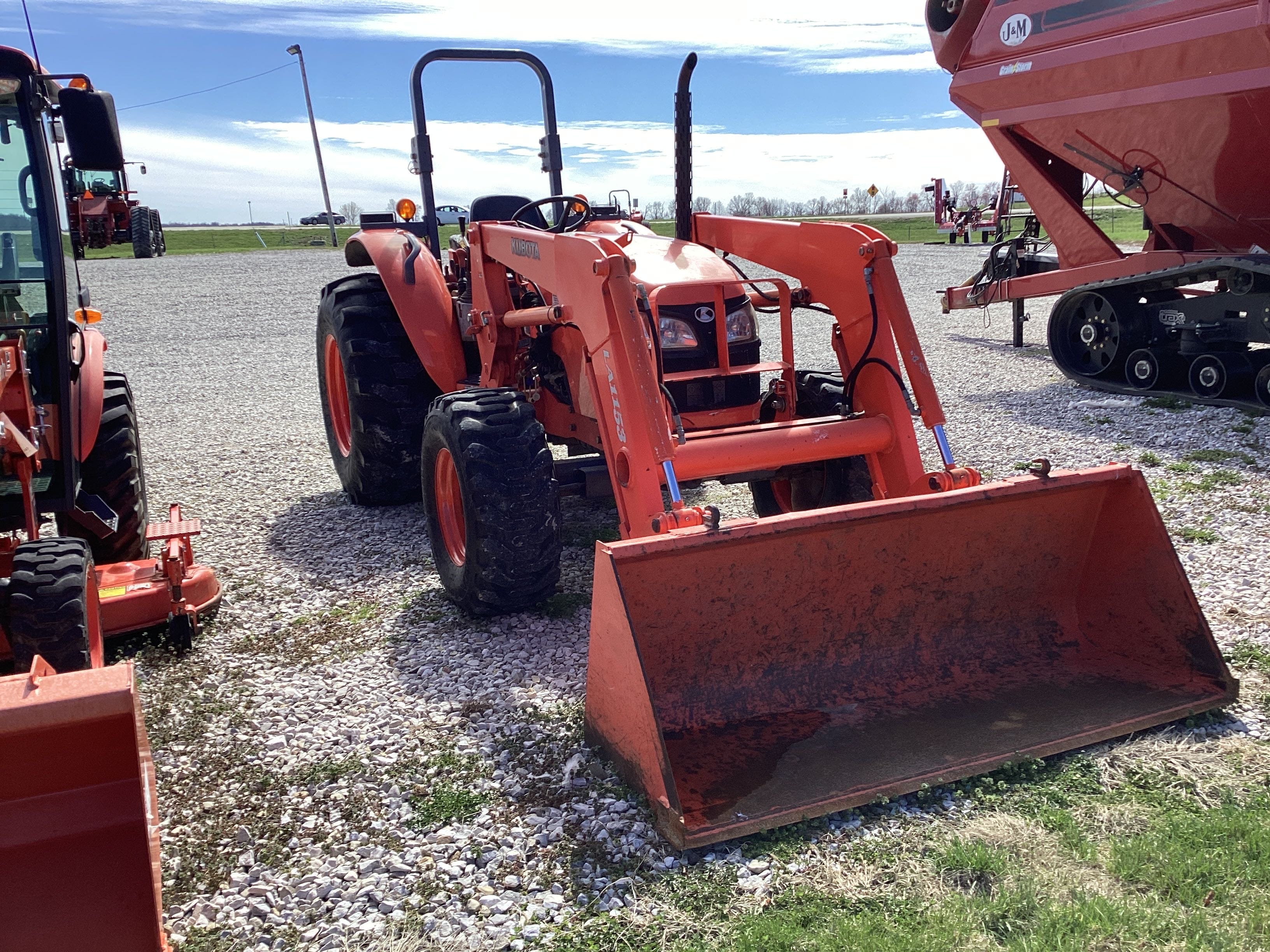 Main image Kubota M7040