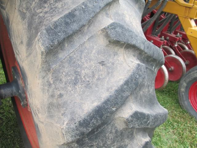 Image of Kubota M7040 equipment image 4