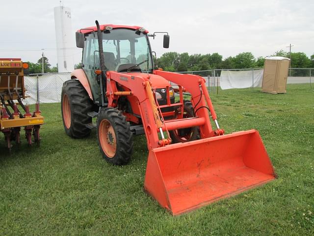 Image of Kubota M7040 equipment image 1