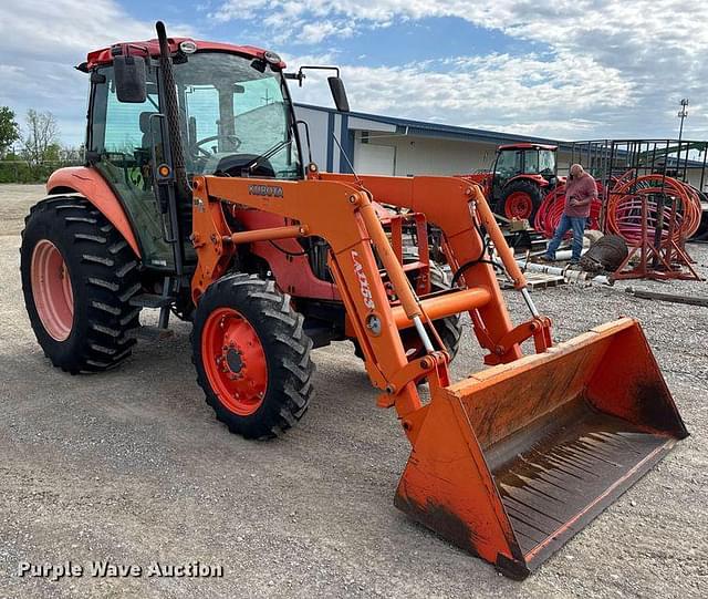Image of Kubota M7040 equipment image 2