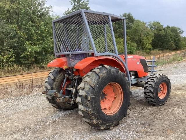 Image of Kubota M7040 equipment image 3