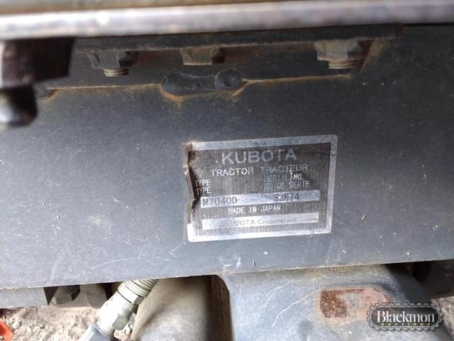 Image of Kubota M7040 equipment image 3
