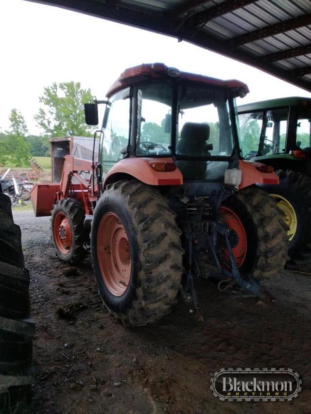 Image of Kubota M7040 equipment image 4