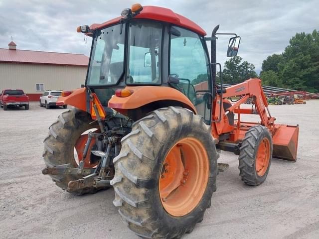 Image of Kubota M7040 equipment image 4
