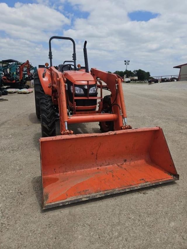 Image of Kubota M7040 equipment image 2
