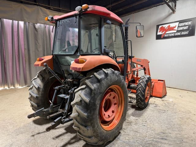 Image of Kubota M7040DT equipment image 4