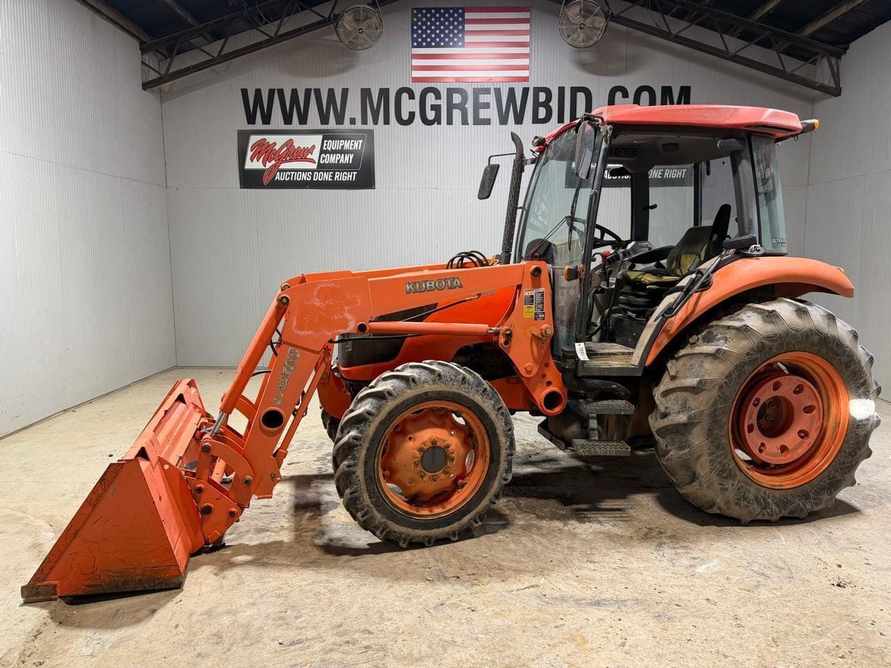Kubota M7040DT Equipment Image0