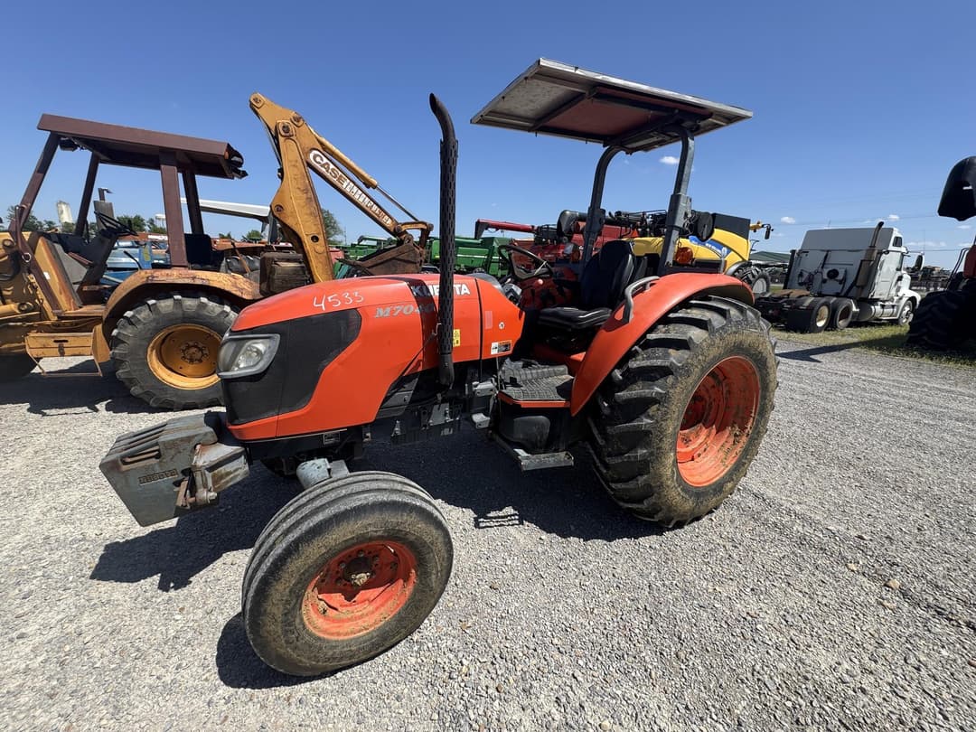 Image of Kubota M7040 Primary image