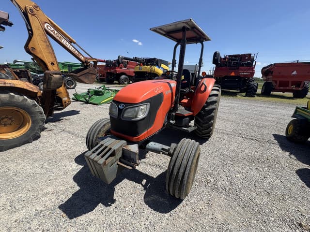 Image of Kubota M7040 equipment image 1