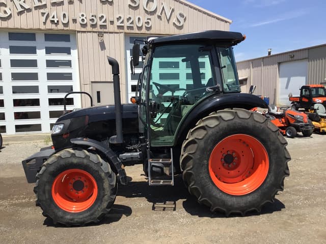 Image of Kubota M7060 equipment image 3