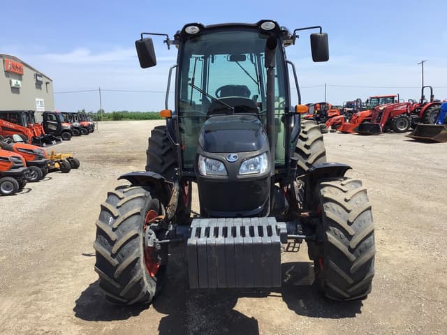 Image of Kubota M7060 equipment image 4