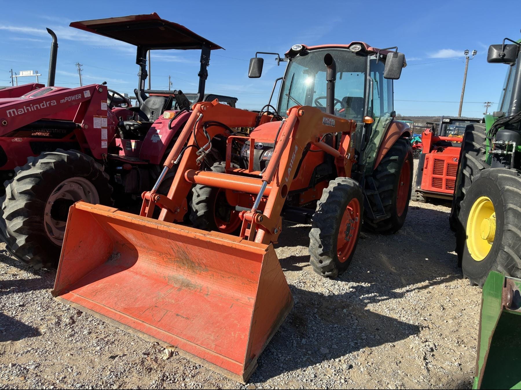 Kubota M7060 Equipment Image0