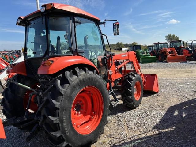 Image of Kubota M7060 equipment image 2