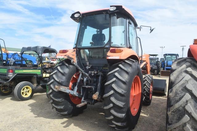 Image of Kubota M7060D equipment image 2
