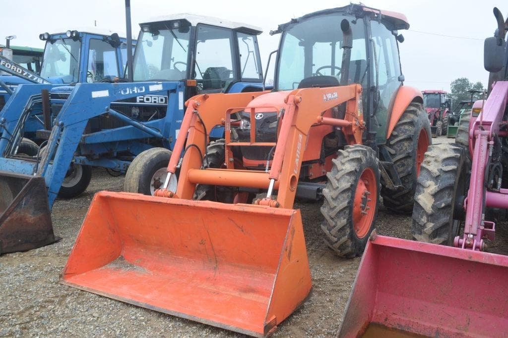 Image of Kubota M7060 Primary image