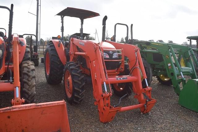 Image of Kubota M7060 equipment image 3