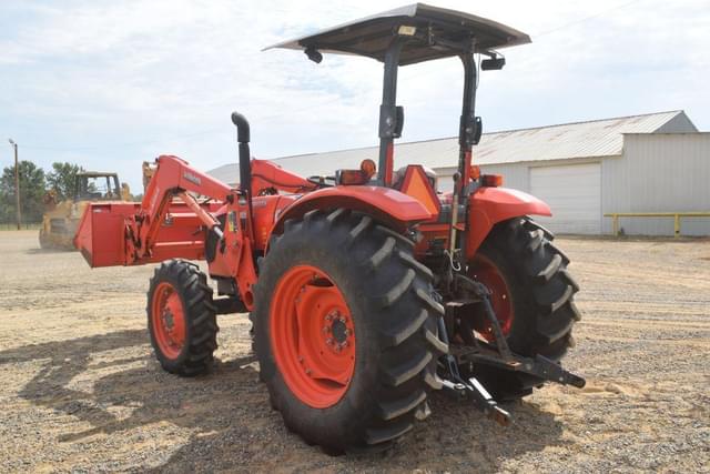 Image of Kubota M7060 equipment image 1